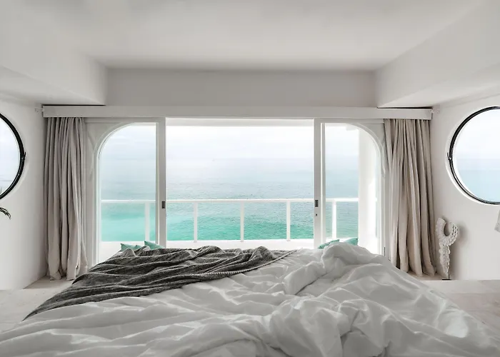 Hotel Blue Ocean Bingin 4*